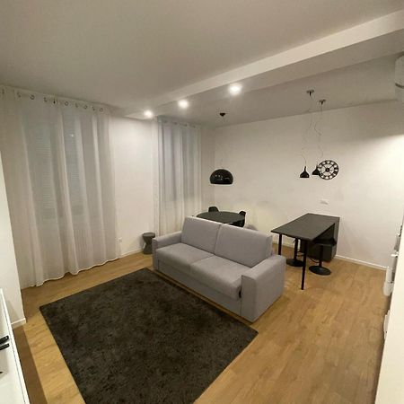 Trieste Centrale Luxury Apartament In Stile Moderno Buitenkant foto