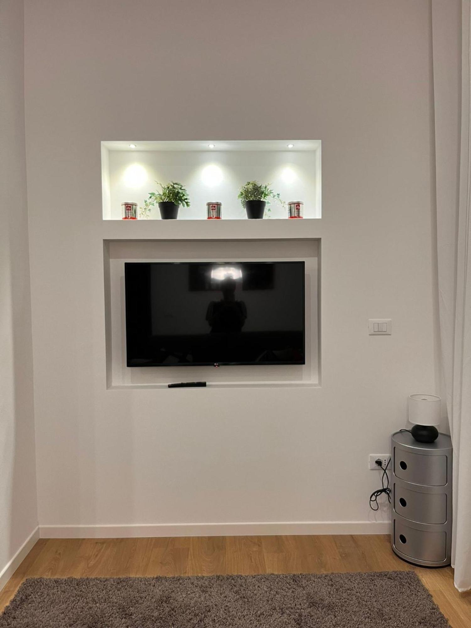 Trieste Centrale Luxury Apartament In Stile Moderno Buitenkant foto