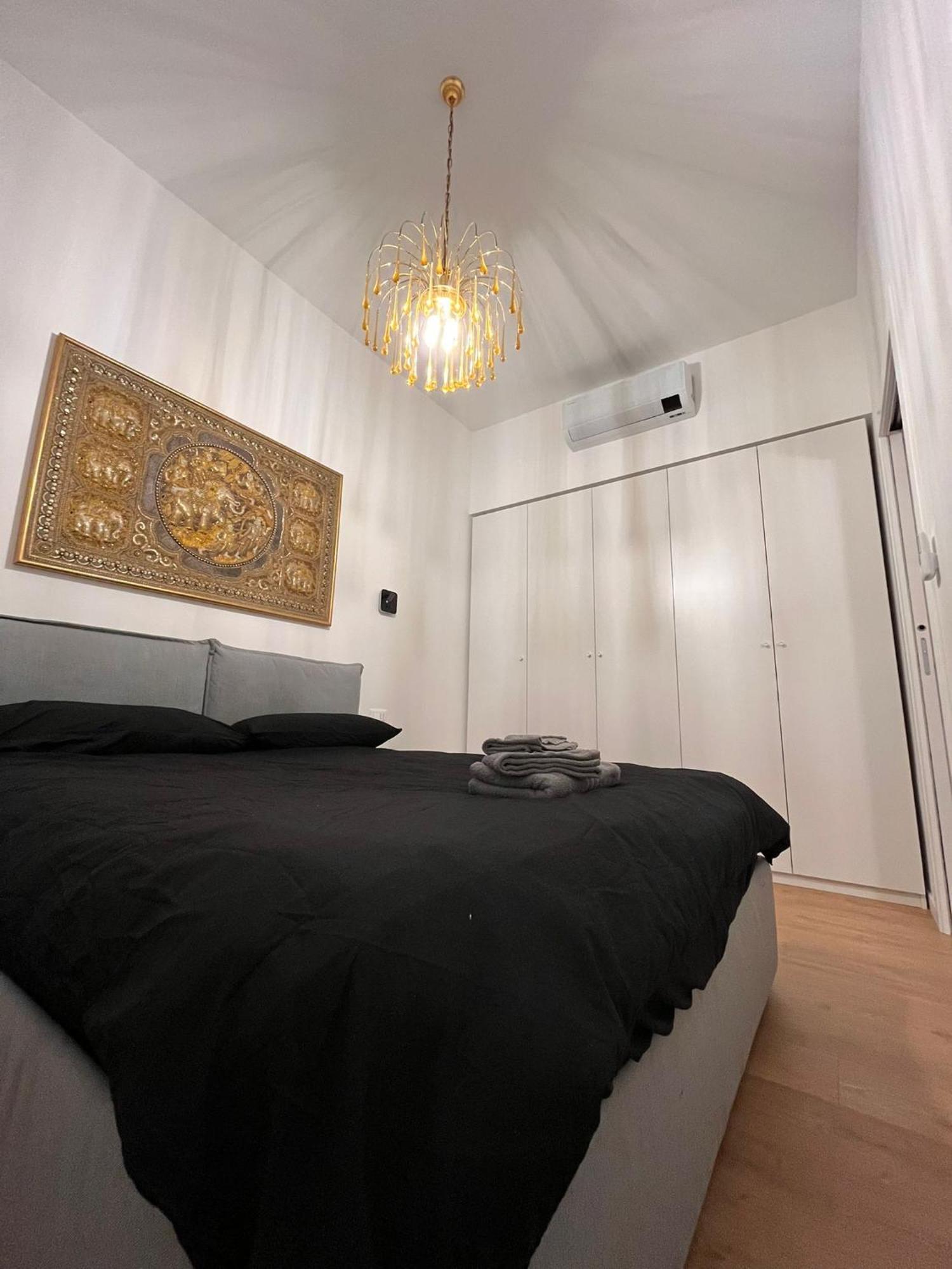 Trieste Centrale Luxury Apartament In Stile Moderno Buitenkant foto