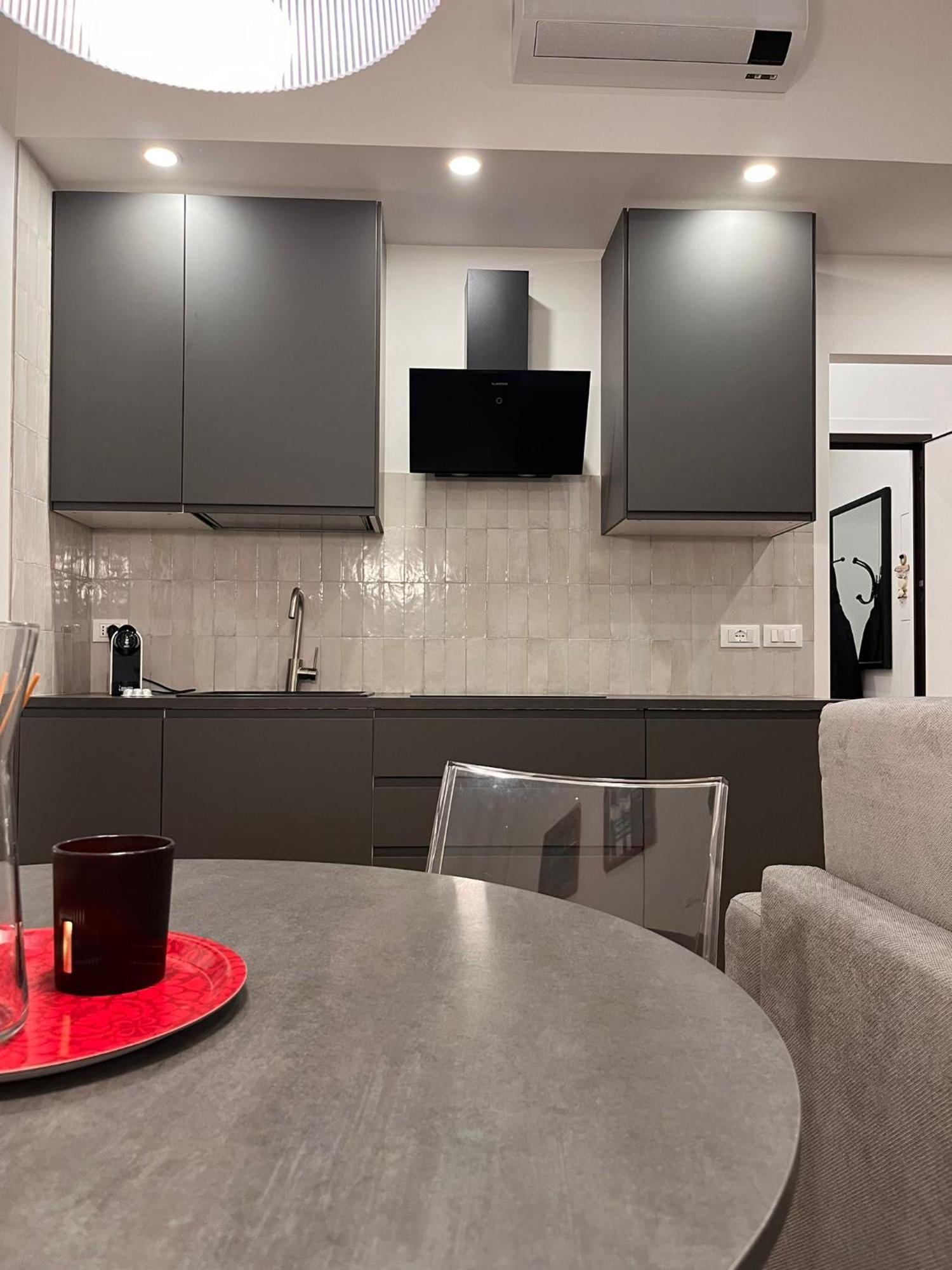 Trieste Centrale Luxury Apartament In Stile Moderno Buitenkant foto